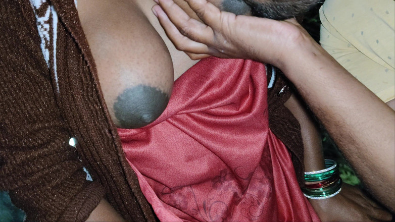 Premi pooja: Desi Tante heute nacht sex - das Dorf Bhabhi wachte auf...