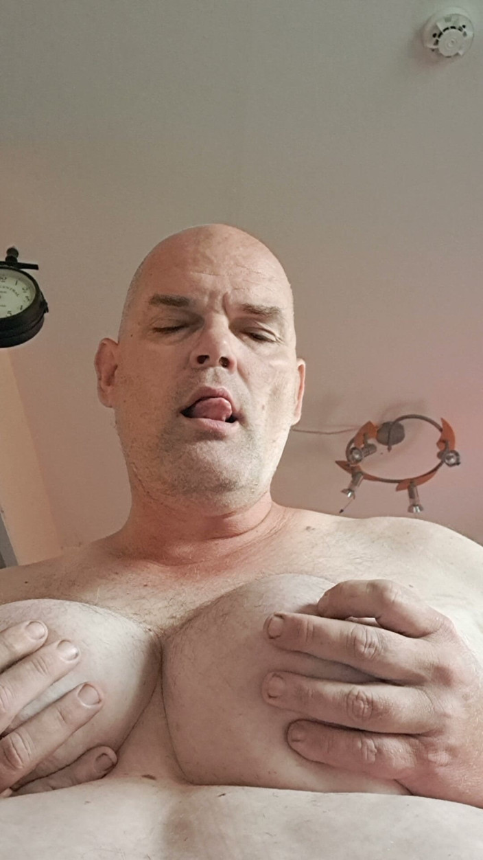 Fickspecht: The Slut and Her Tits