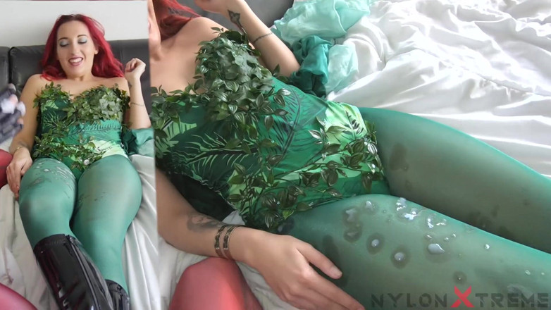 Nylon Xtreme: Anais latour - naylon yeşil külotlu çoraplı Poison Ivy sikiliyor