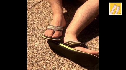 Manlyfoot: V milující paměti - pryč, ale nikdy nezapomněl - černé a zlaté žabky hold -...