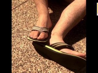 Manly foot: В любящей памяти - Ушел, но никогда не забыл - черный и золотой шлепанцы трибьют - Manlyfoot