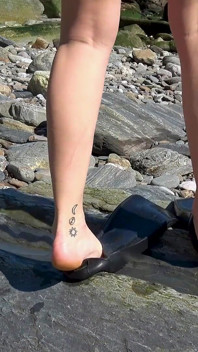 Gummiflossen, Wet Wetsuit & frecher Fußfetisch necken an meinem privatstrand