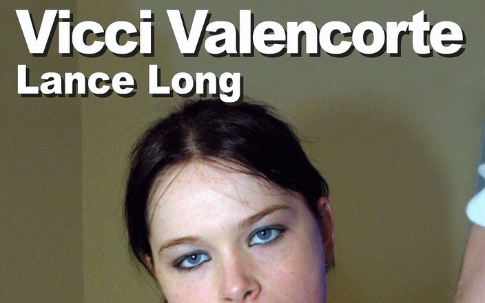 Edge Interactive Publishing: Vicci Valencorte et Lance Long sucent un facial