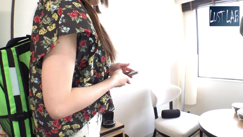 Lust lab: Curve di cavalcate in strada. La fantasia coraggiosa viene ripresa...