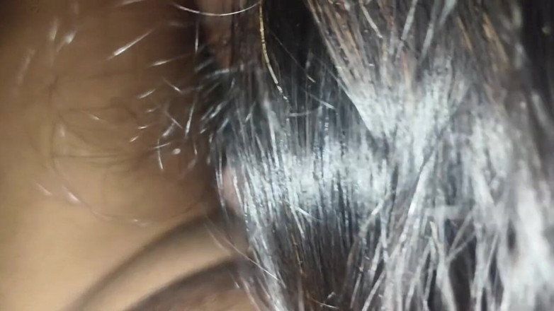 Angelmona: Teman wanita dan saya berkongkek pada tengah malam di hotel