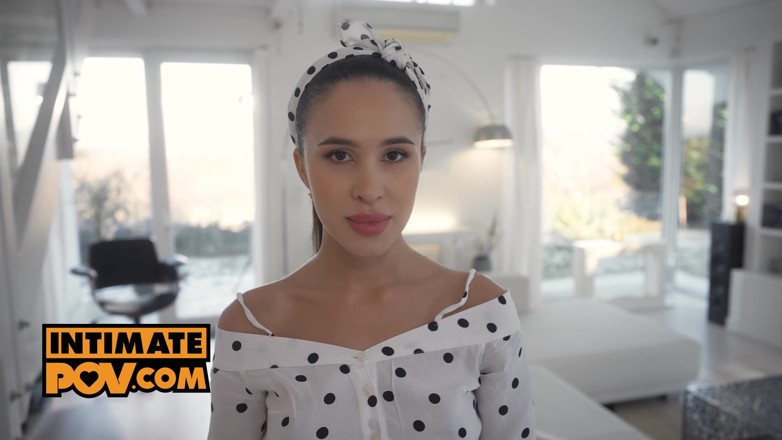 IntimatePOV: Відео від першої особи - Каріна Кінг і Алісса Баунті насолоджуються твоїм членом у несподіваному тріо