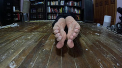 Mr Dimples: Stăpânul te face să ejaculezi pe tălpile lui - Instrucțiuni de...