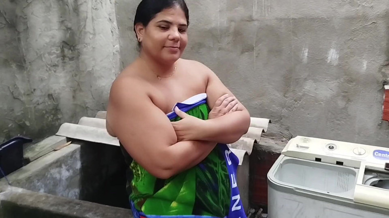 Adribella69: 세탁기를 수리하기 위해 이웃에게 전화하는 남편의 바람난 남편