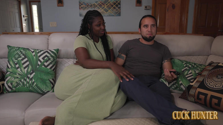 Cuck Hunter: Une femme noire au gros cul punit son mari pour...
