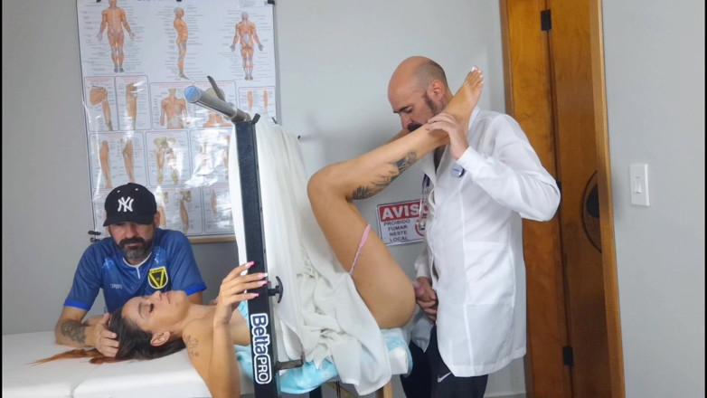 FannySquirting: The Cuckold, the Wife, and the Naughty Gynecologist!