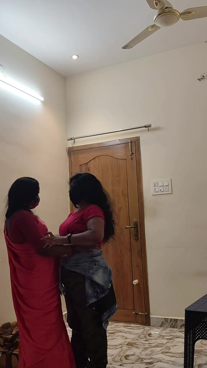Thesana: Cuñada follada