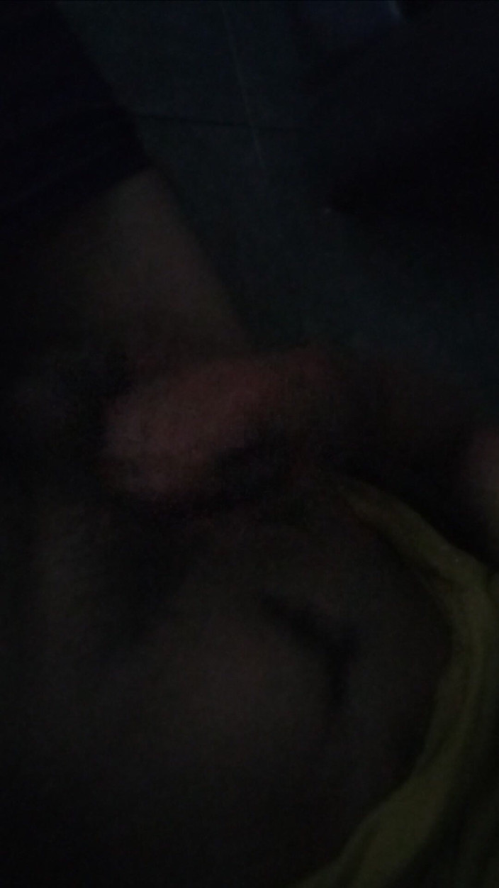 AlexAlejandro13: Giovane Bello in Soggiorno