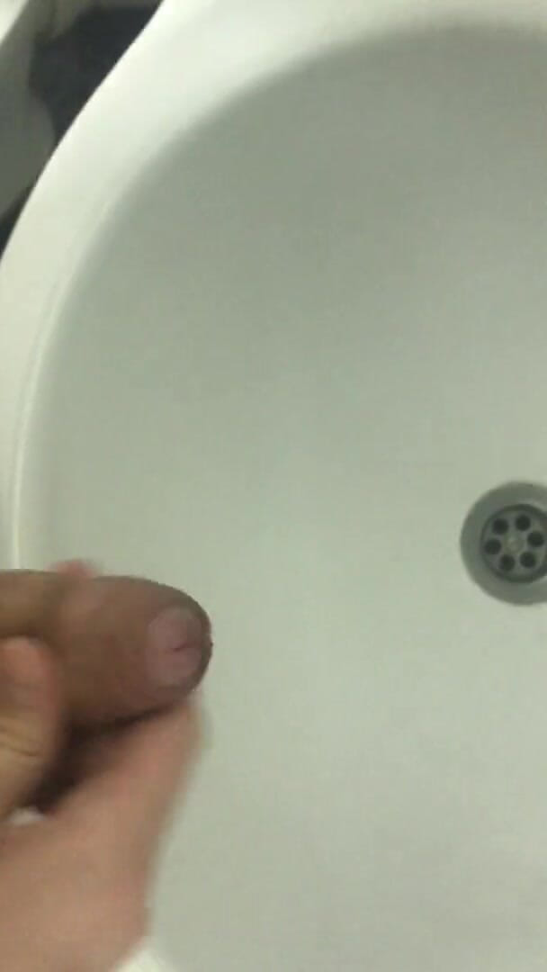 IlyaWilliam: Young Twink Fast Wank And Cum In Bathroom