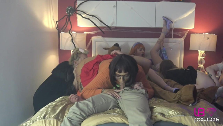 April Paisley: Scoobgorgy verhaaltijd x-rated