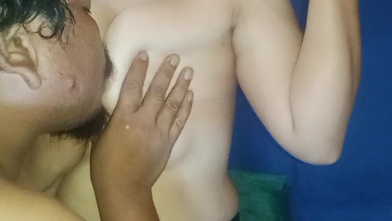 Babang endut: Dildo ve prezervatif kullanarak fışkırtmalı orta yaşlı seksi kadının amını...