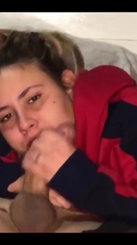 Moje nevlastní sestra bere velkého ptáka do pusy