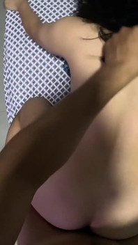 Betrügende ehefrau stöhnt viel, wenn ich sie doggystyle pOV ficke