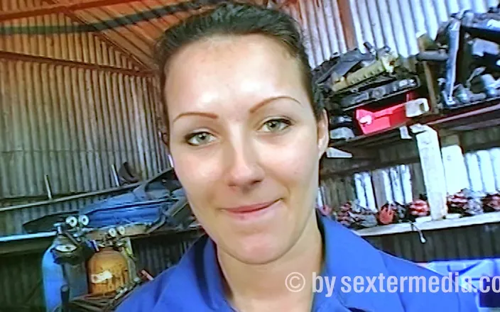 Sextermedia by Pete: Garage Strip Clips and Pussy Masturbation