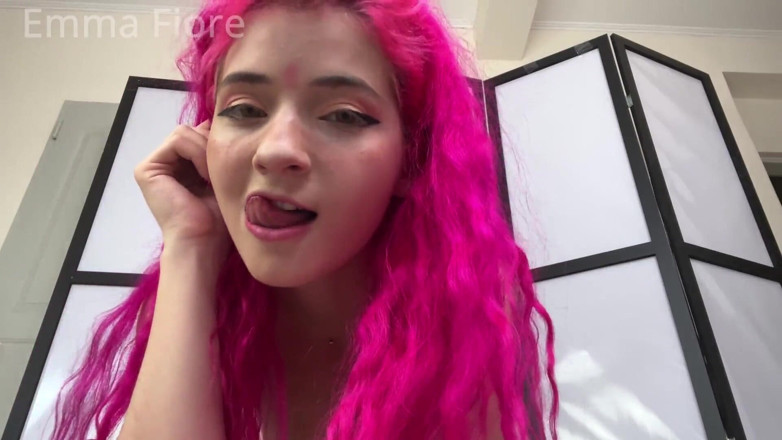 Emma Fiore: สาวฟิตเต้นเซ็กซี่