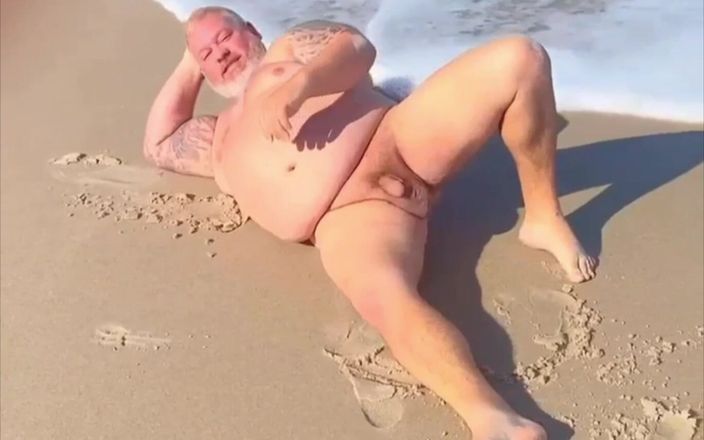Hand-Free-Daddy-Chub: 흑인 대물 자지에게 따먹히는 거유녀