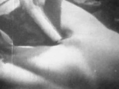 Vintage megastore: Vintage holky si užívají orální a dildo sex v divoké...