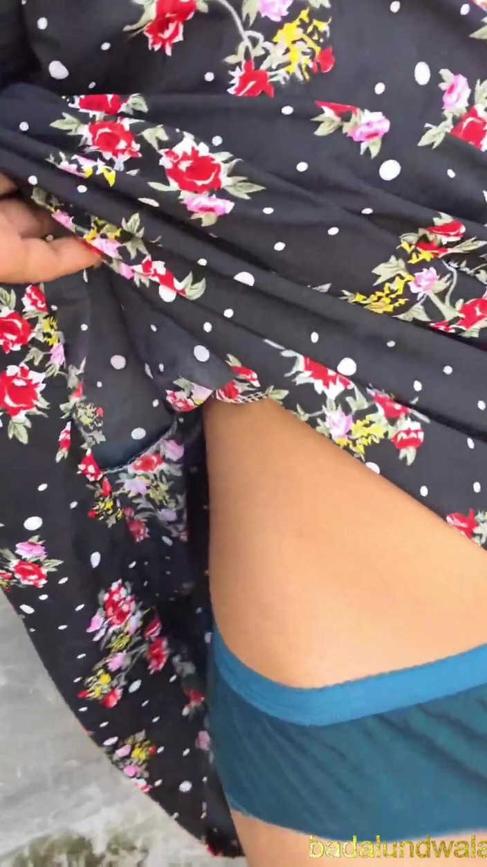 Desi_sexy_boy: Hintli köylü kız sıkı amcık açık havada seks videosu desi...