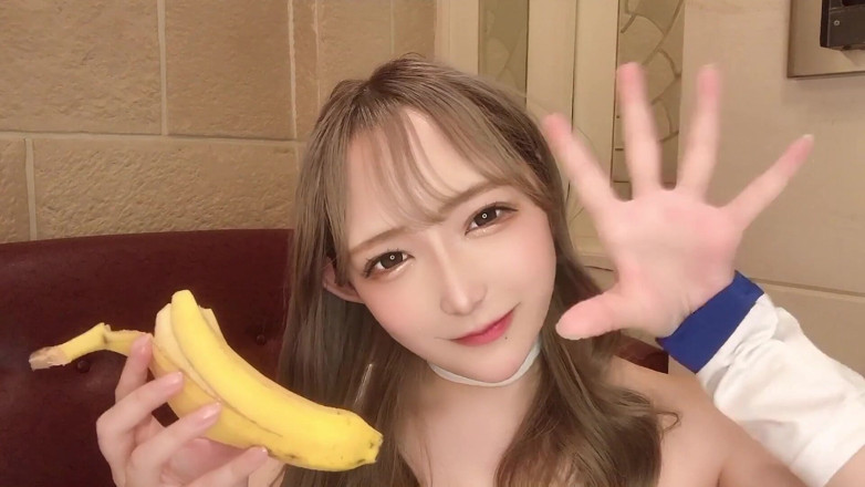 MilkyUni: Kursus blowjob dengan Mr Banana
