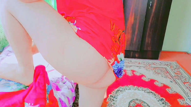 Kitty_Cross: Heißer-striptease in der Öffentlichkeit im garten