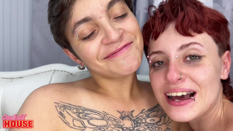 CuckoldHouse: Şanslı adam 2 çok ateşli biseksüel kızla üçlü seks yapıyor