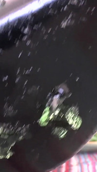 Maîtresse qui fume et dessert vert des dessous de bottes, clip en POV, Lady Victoria Valente (en allemand)