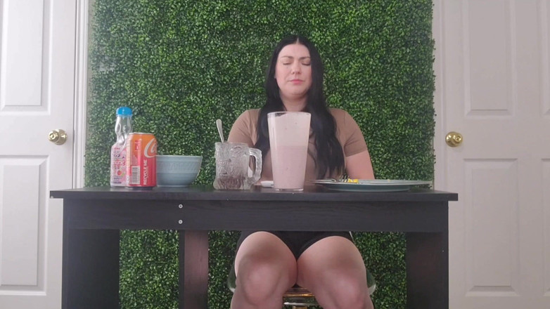 Julia Ryan: Gfe Mukbang Farting and Burping