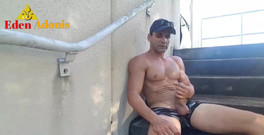 Eden Adonis: Melancap semasa streaming dengan anda lelaki. Saya berseronok melakukannya