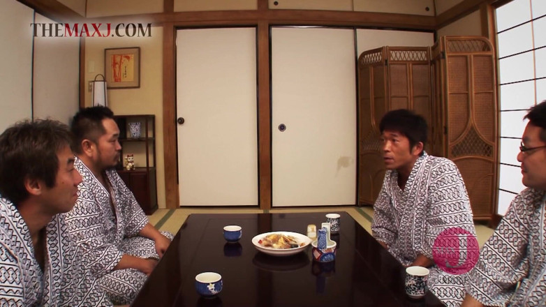 Asian happy ending: 輪姦で美しい日本人
