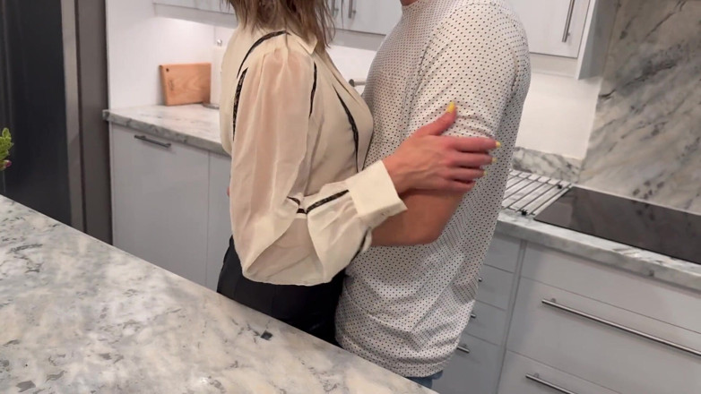 Serenity Cox: Esposa recebe meia-calça / Meia-calça rasgada em seguida, fodida e dupla...