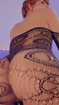 Sexy E Carino Femboy Ken Esplora Il Suo Sedere Grasso Con I Giocattoli