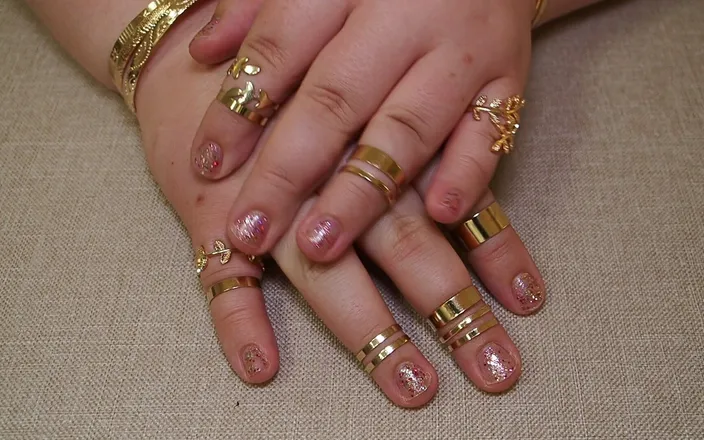 Anastasia Gree: The Beauty of Chubby Hands: Mesmerizing Fingers and Palms