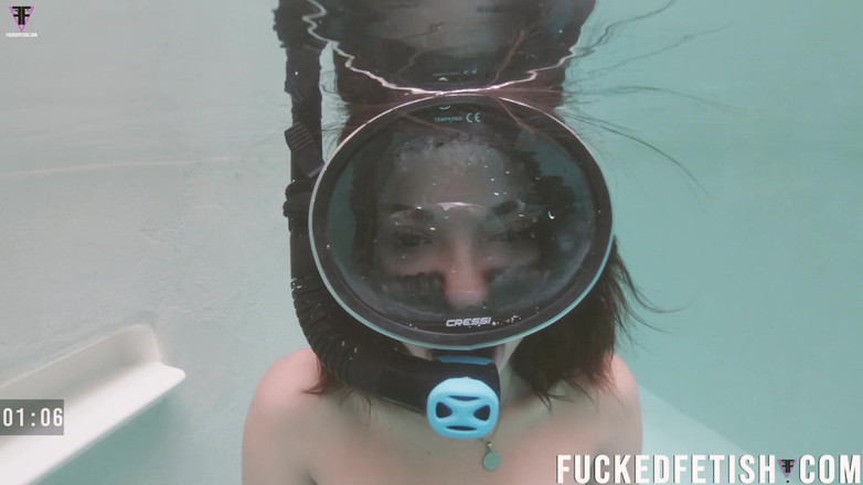 Fucked fetish: HD schnorchel unterwasser-masturbation socken weiße herausforderung