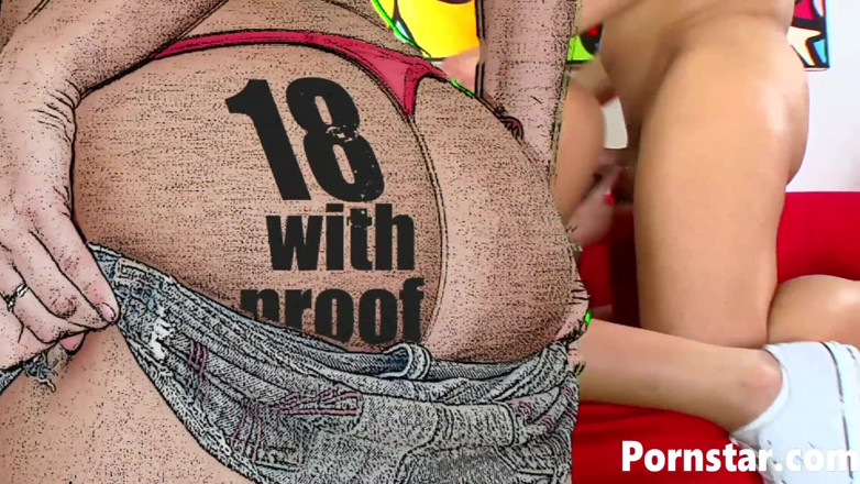 Pornstars: Gagica sexy Lilly Kingston dansează la bară și călărește tare