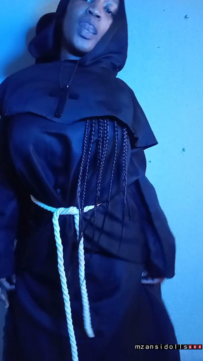 mzansionlyfan: Sacerdotessa ebano scopata