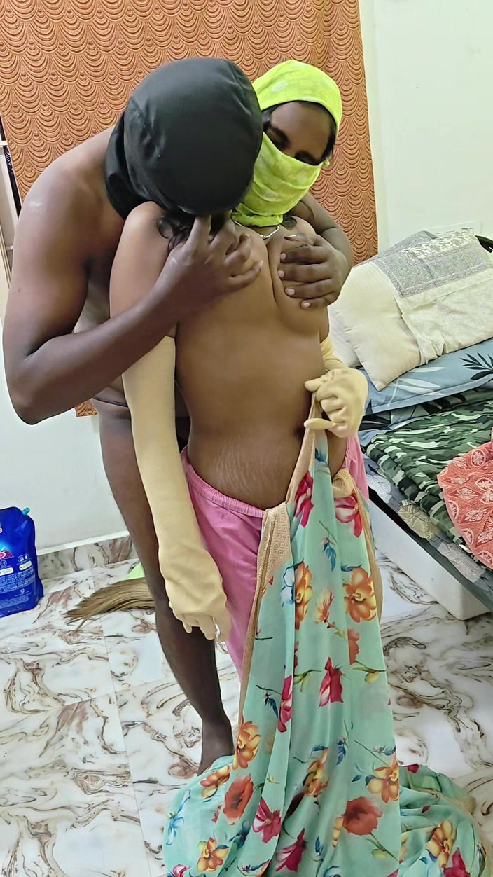 Thesana: Unschuldiges neues zimmermädchen von ehemann gefickt, während ehefrau in der...