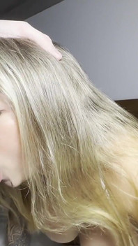 Monstro pau fodendo minha buceta - Sara Blonde