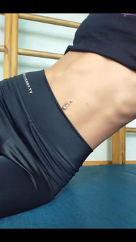 She Loves to Show off