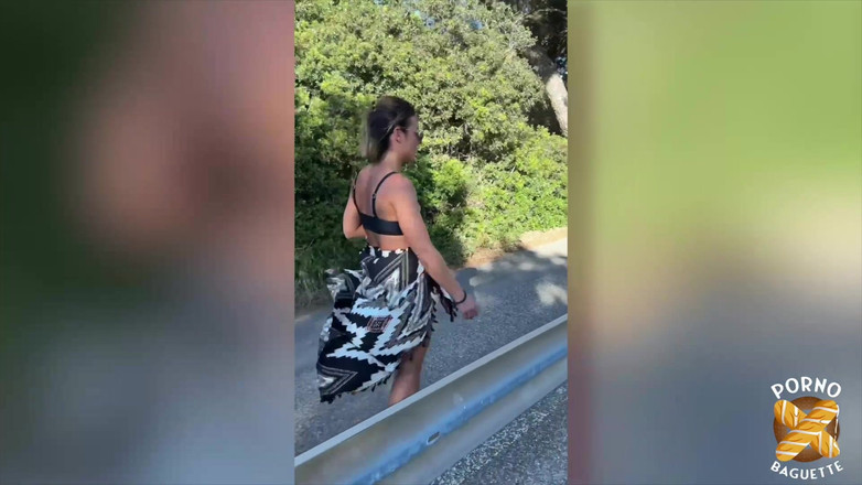 Porno Baguette: Pam, muhteşem sarışın, sert seksi seviyor!