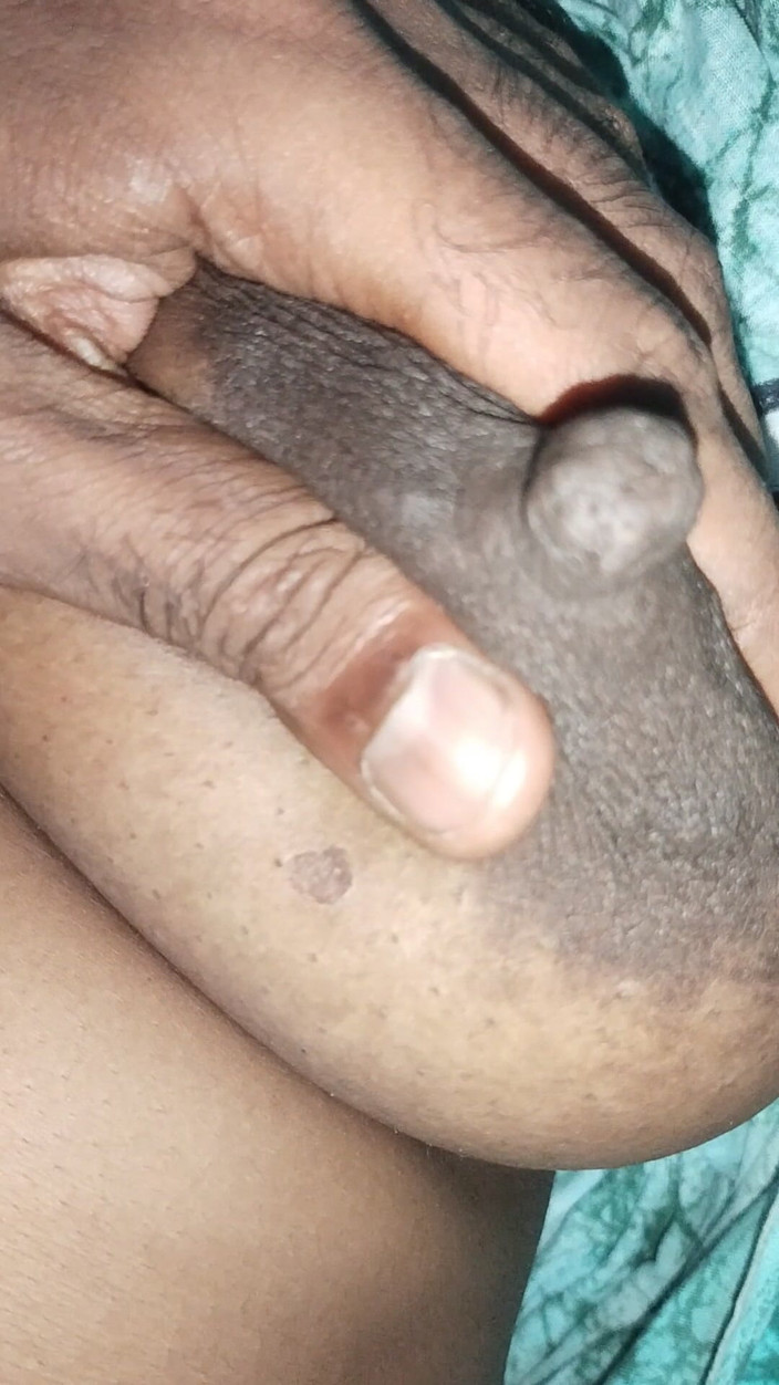 Riya darling: La figa calda della vicina di casa indiana Bhabhi