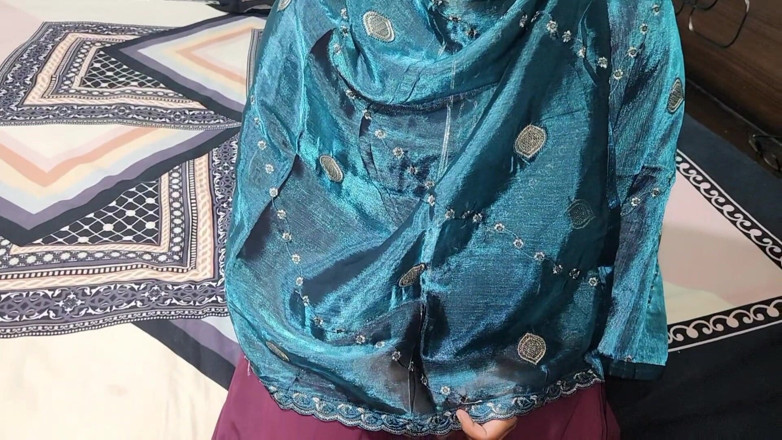 Akhi moni: I Fucked My Hijabi Stepsister's Pussy