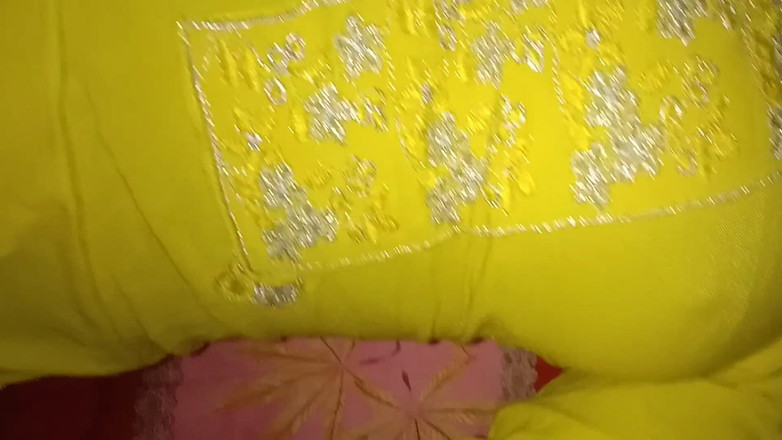 Deshi women: 18 anni indiana bella ragazza arrapata del villaggio, scopata duramente...