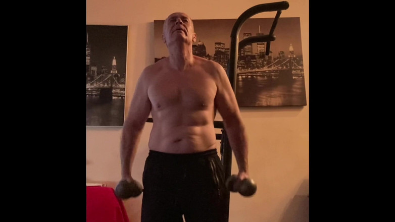 Alex Art: 운동 후 자위