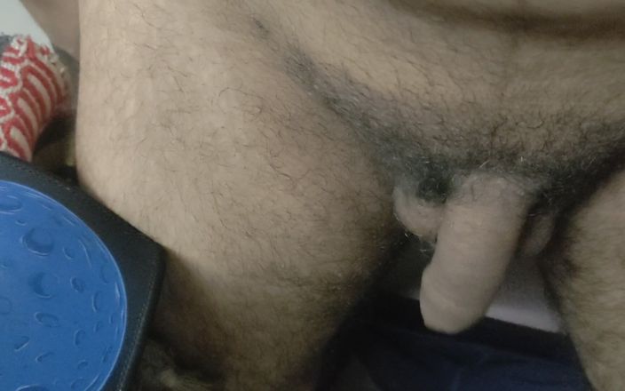 Babu King: Zomer maakt me heet | Indische jongen masturbeert