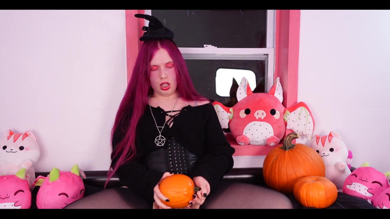 PinkyLikes2Play: Happy Halloween!