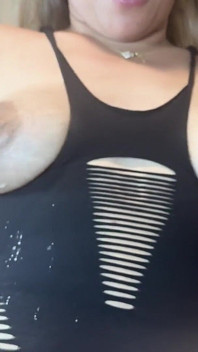 Hot Pinay MILF - masturbuje s tvým spermatem a jejími kozami začni utékat, když má orgasmus - Lexxi Wett